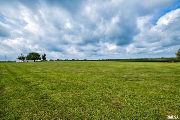 Property Photo: 7300 W Akron Road IL 61559