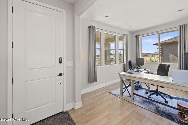 Property Photo: 6893 N Killdeer Trail AZ 86315