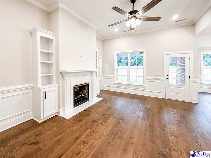 Property Photo:  922 Third Loop Rd  SC 29505 