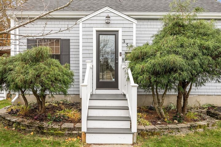 35 Hambly  Tiverton RI 02878 photo