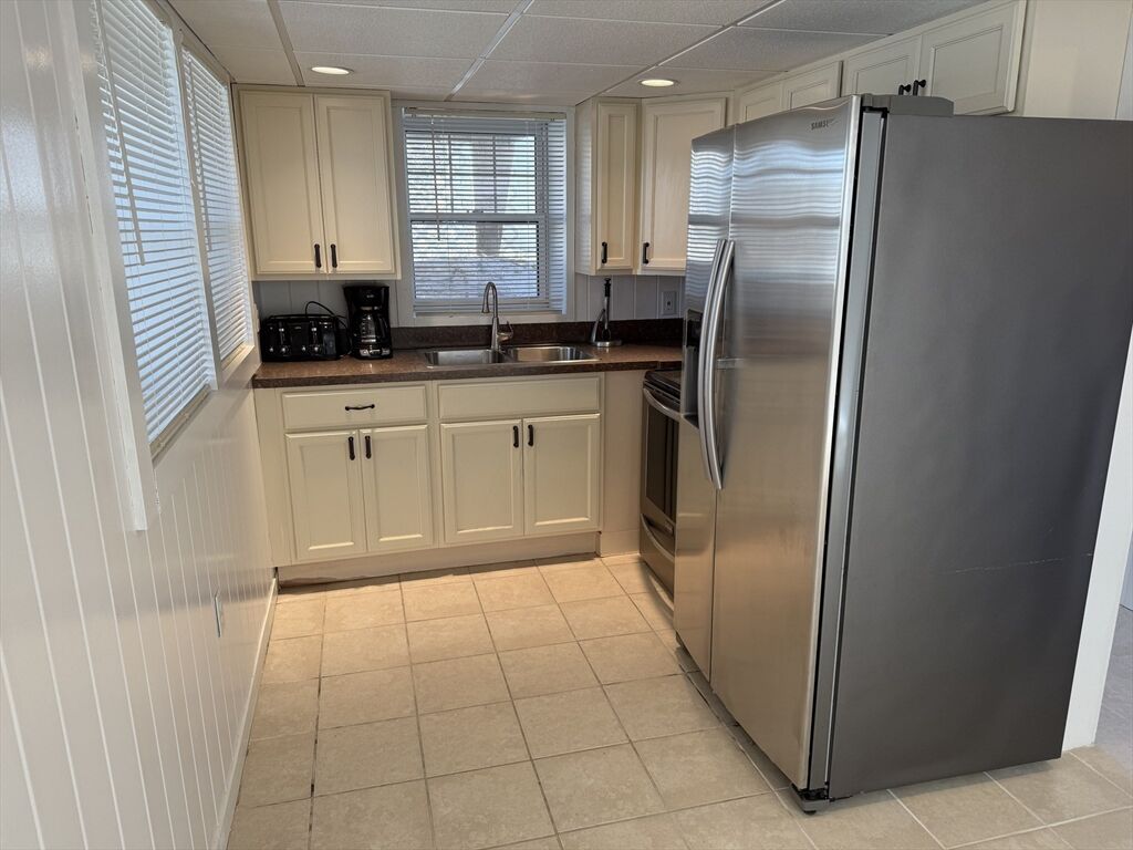 Property Photo:  187 Taylor Ave 1  MA 02360 