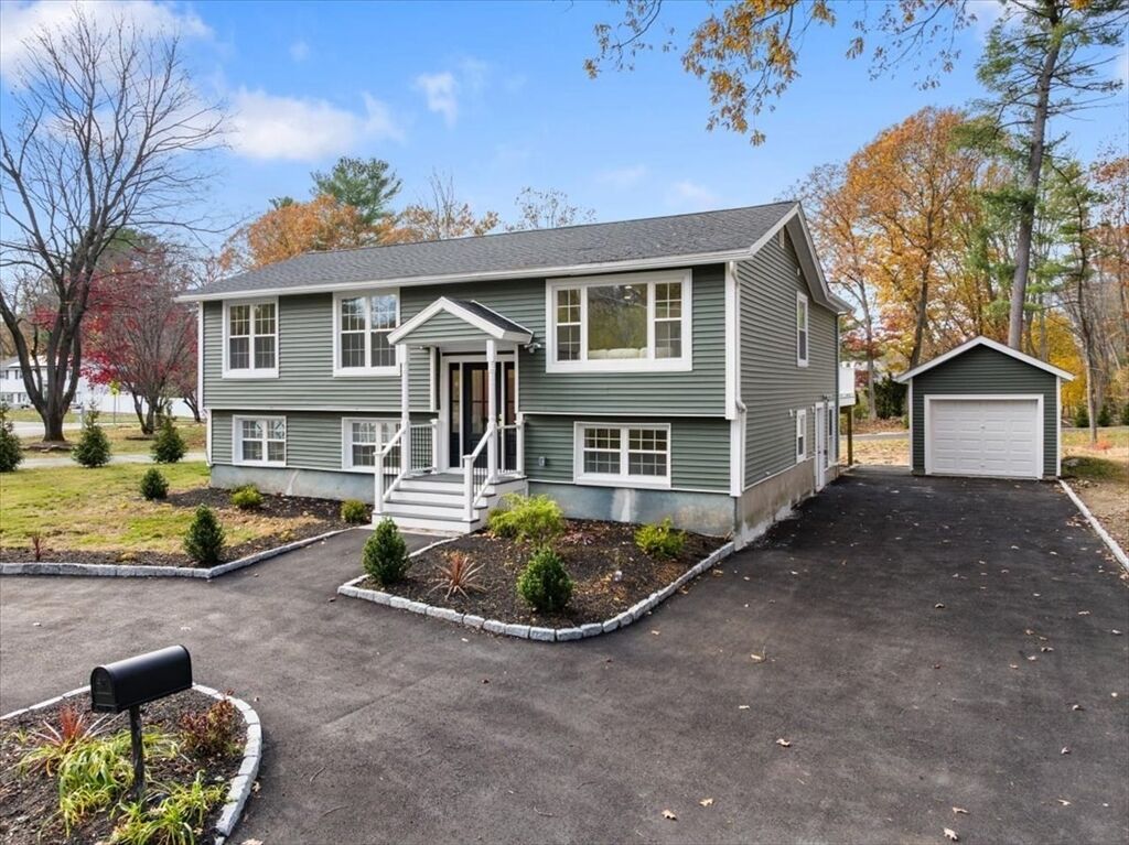 Property Photo:  5 Munroe Way  MA 01821 