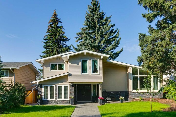 5119 Carney Road NW  Calgary AB T2L 1G1 photo