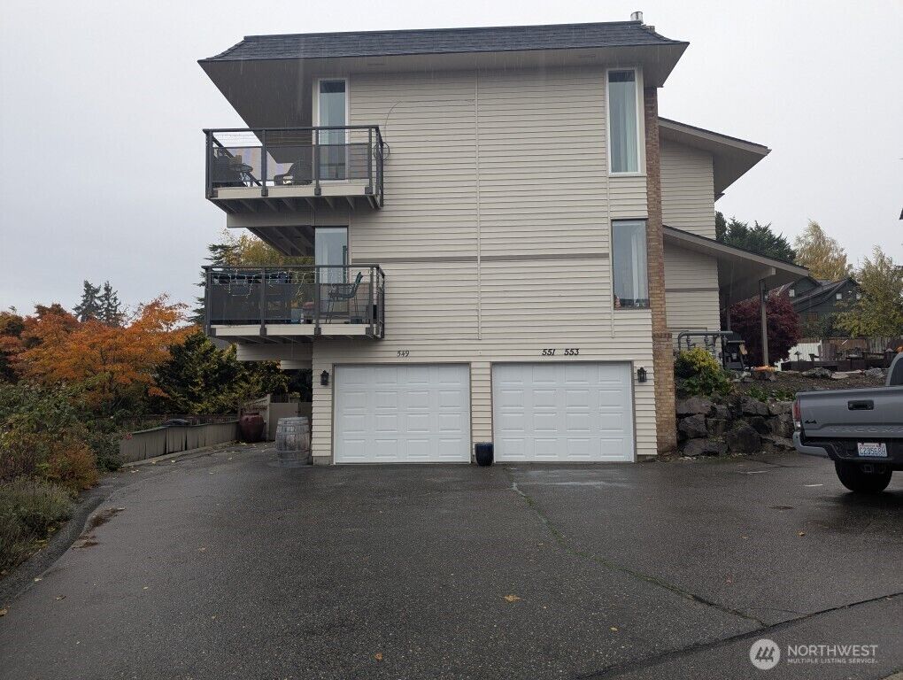 Property Photo:  551  Elm Way 549  WA 98020 