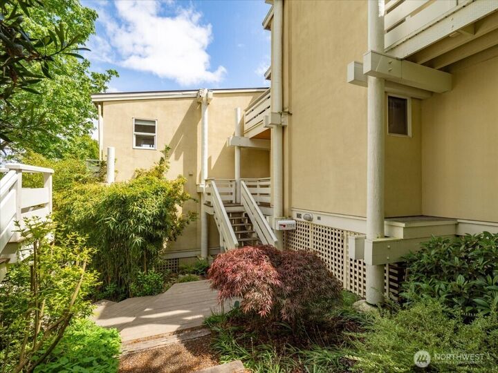 Property Photo: 1724 26th Avenue WA 98122