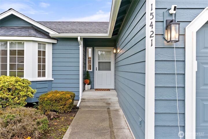 Property Photo:  15421  8th Avenue Ct E  WA 98445 