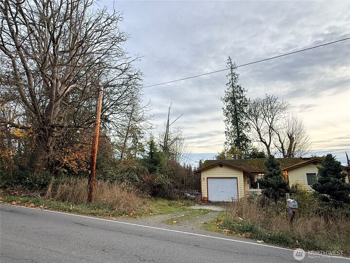 Property Photo:  1390  Admirals Drive  WA 98239 