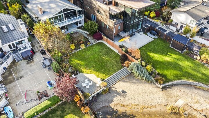 Property Photo: 2860 W Lake Sammamish Parkway NE WA 98052