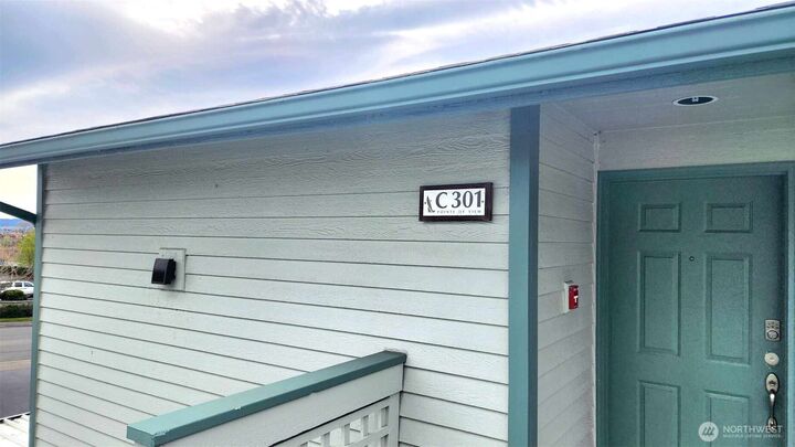 Property Photo:  485 SW Bayshore Drive C301  WA 98277 