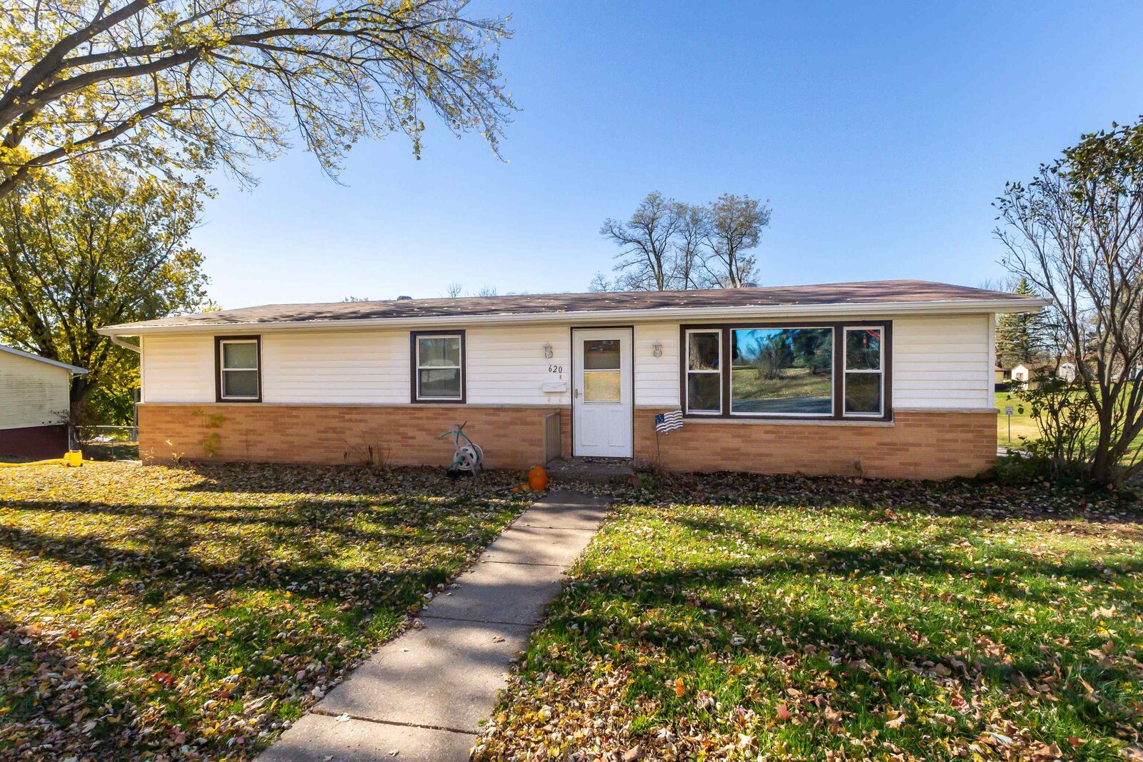 Property Photo:  620 Clinton Street  IL 61036 