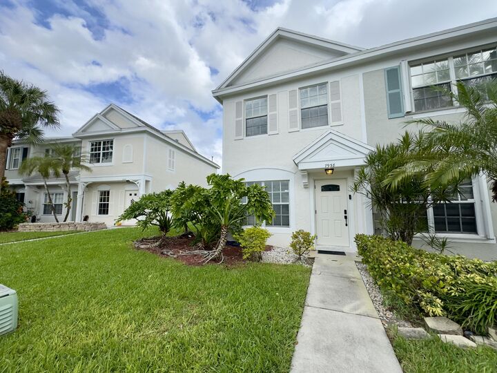 Property Photo:  7938 Sanibel Drive  FL 33321 
