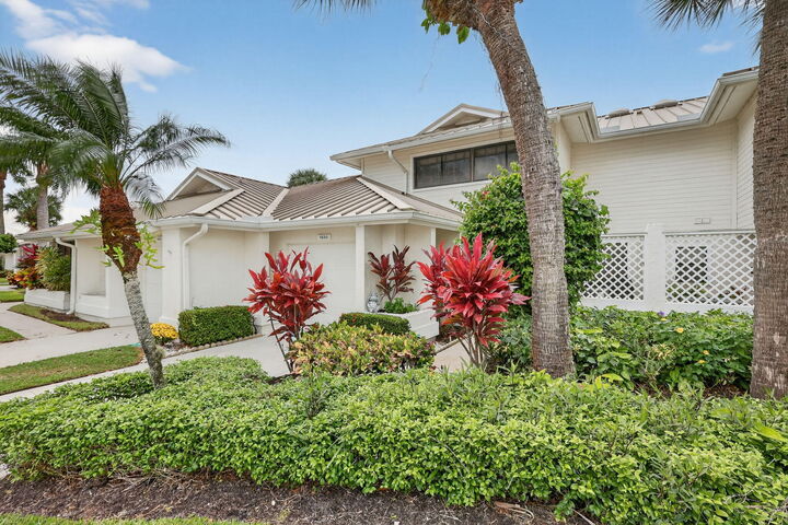 Property Photo:  5650 SE Foxcross Place  FL 34997 