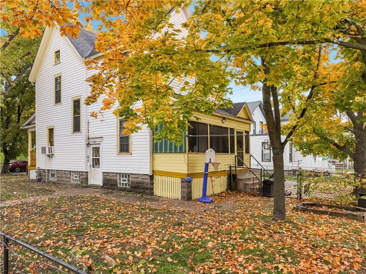 Property Photo:  530 Hobart Street  WI 54703 