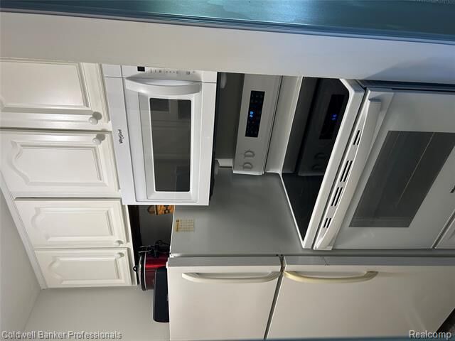 Property Photo: 31831 Grand River Avenue MI 48336