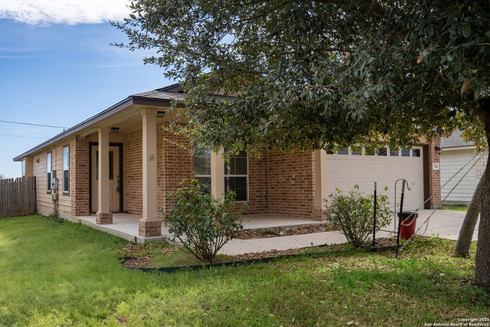 Property Photo:  734 Wolfeton Way  TX 78130 