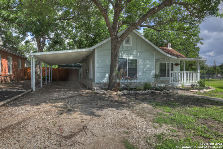 Property Photo:  1050 W. Coll  TX 78130 
