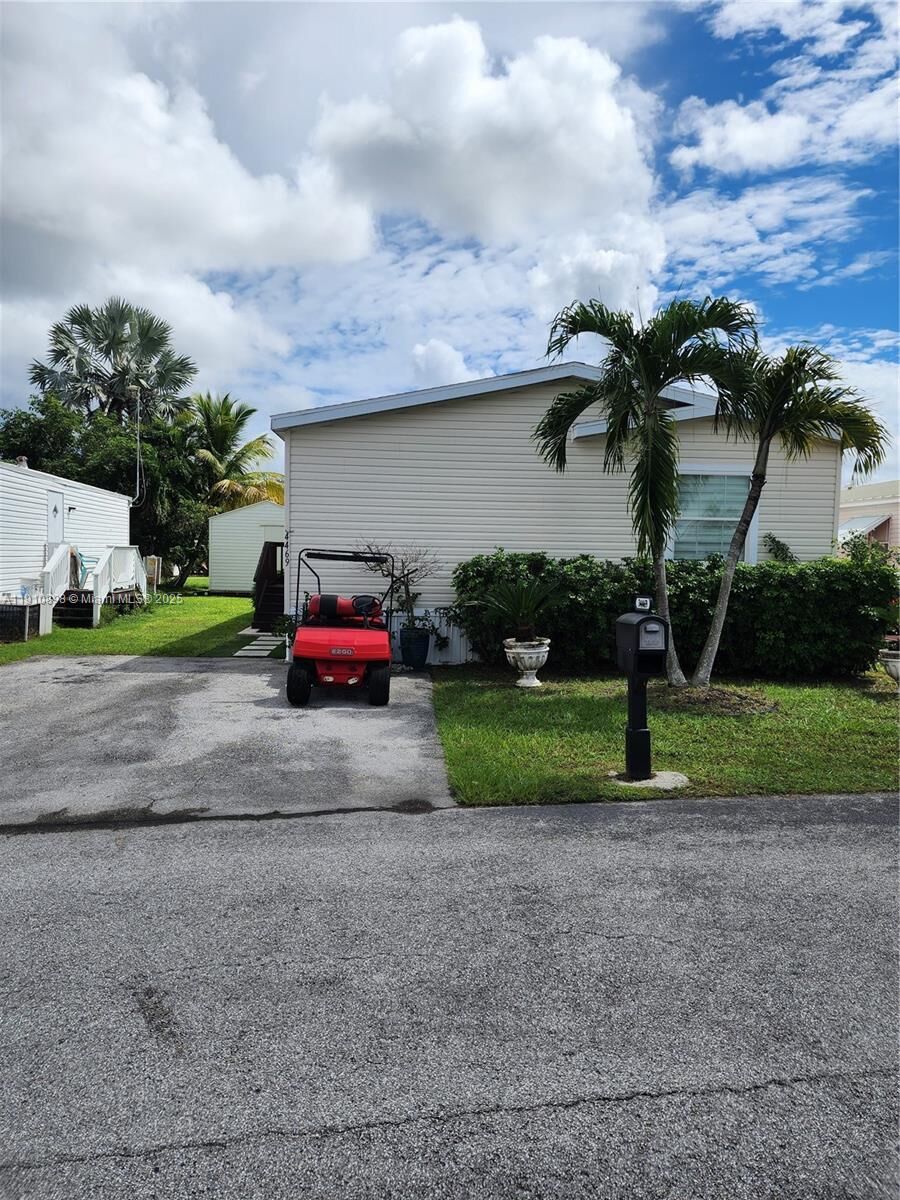 Property Photo: 34469 SW 187th Way FL 33034