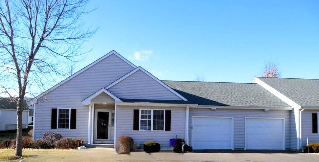 Property Photo: 29 Shady Brook Lane 29 CT 06066