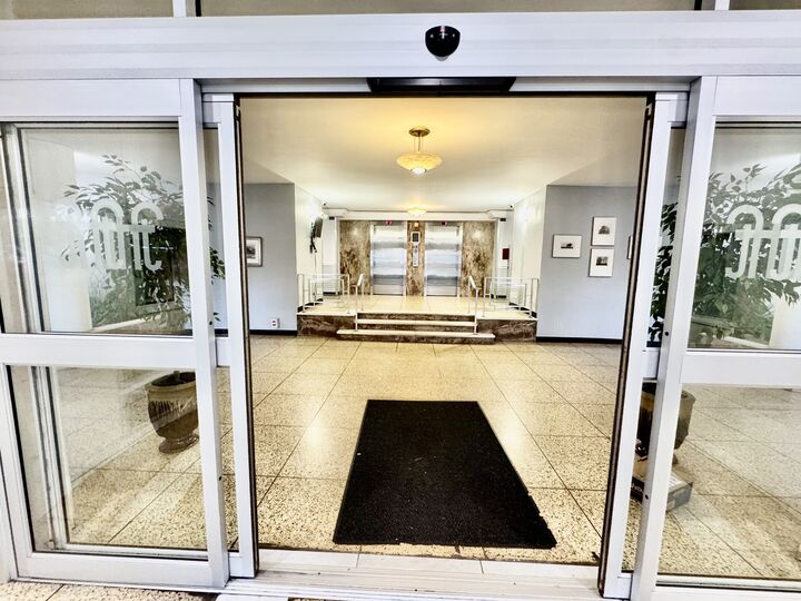 Property Photo:  71 Strawberry Hill Avenue Apt 421  CT 06902 