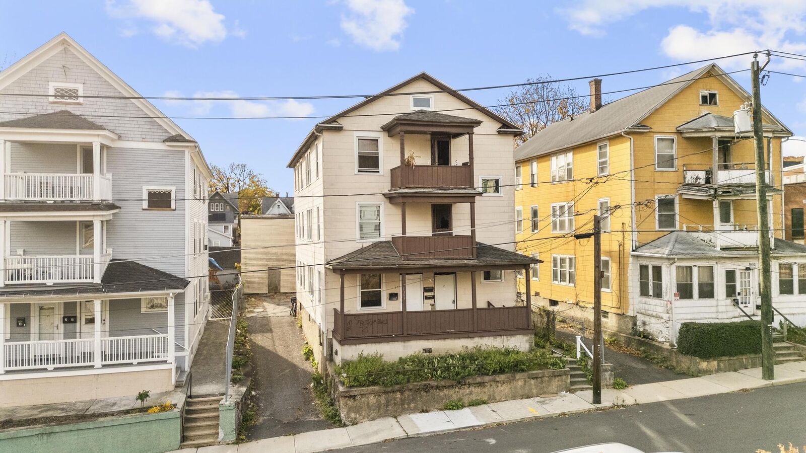 Property Photo:  127 Pearl Street  CT 06704 