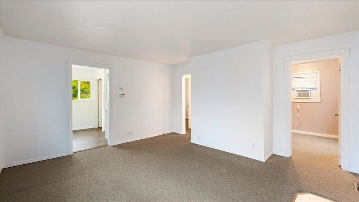 Property Photo: 921 E Lacrosse Ave WA 99207