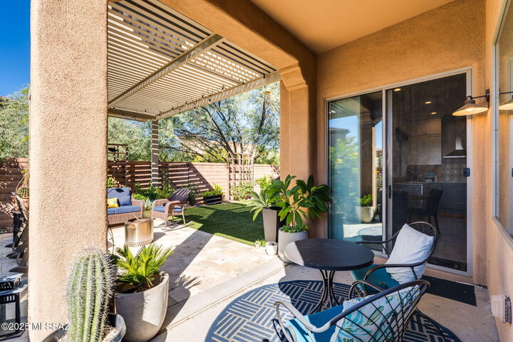 Property Photo: 5757 N Winding Woods Place AZ 85718
