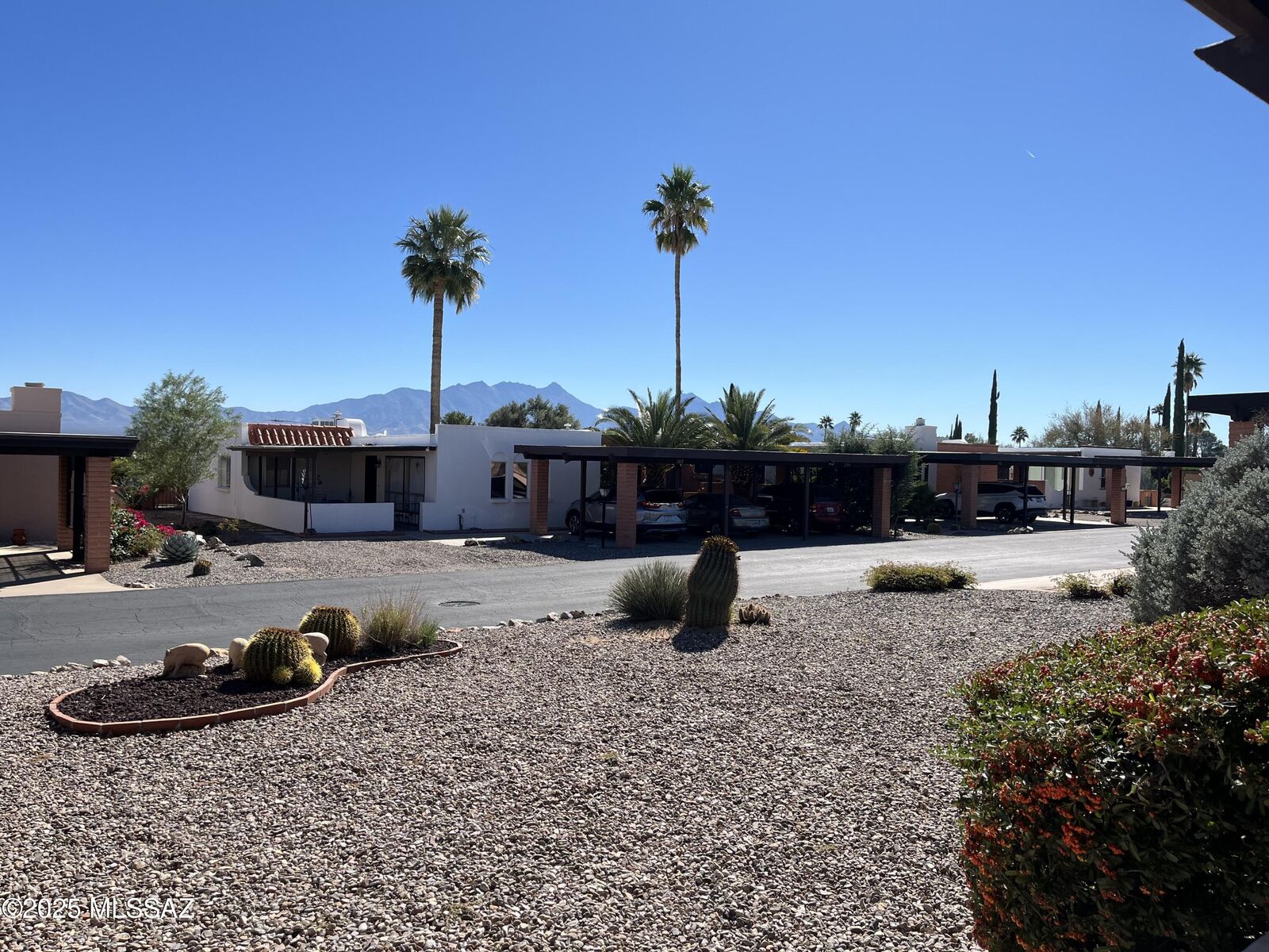 Property Photo: 307 N Calle Del Diablo AZ 85614