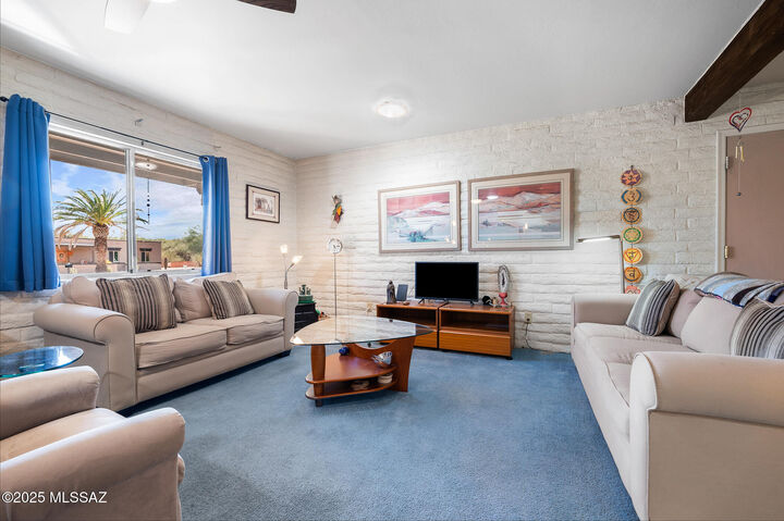 Property Photo:  936 S La Huerta  AZ 85614 