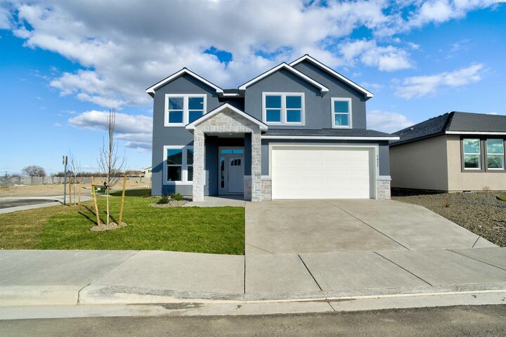 Property Photo:  5431 W Okanogan Ave  WA 99336 