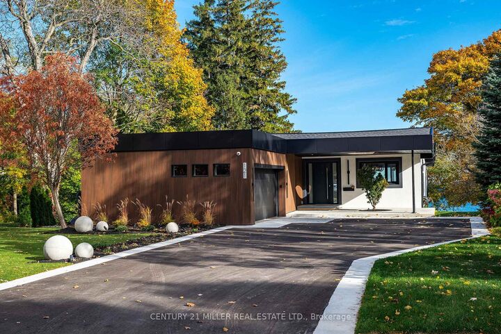 Property Photo: 121 Edgecliffe Place ON L7L 3Z2