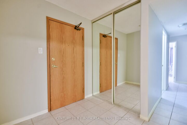 Property Photo:  1 Quail Crescent S 211  ON L4N 6W9 