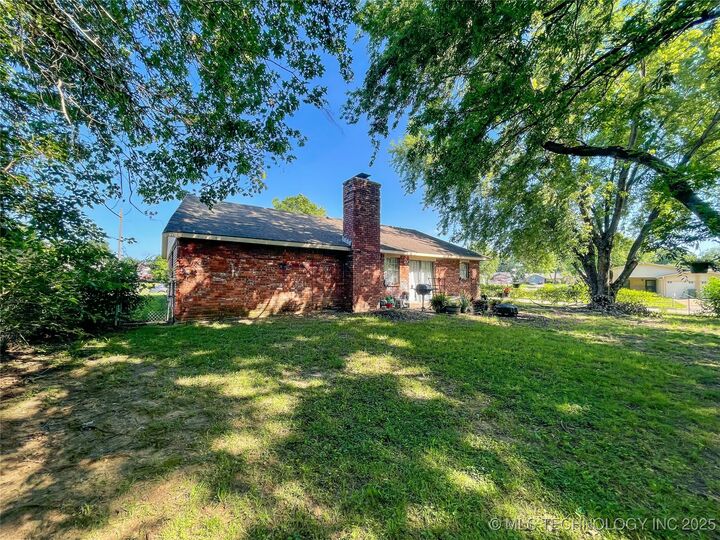 Property Photo: 628 Queens Road OK 74403