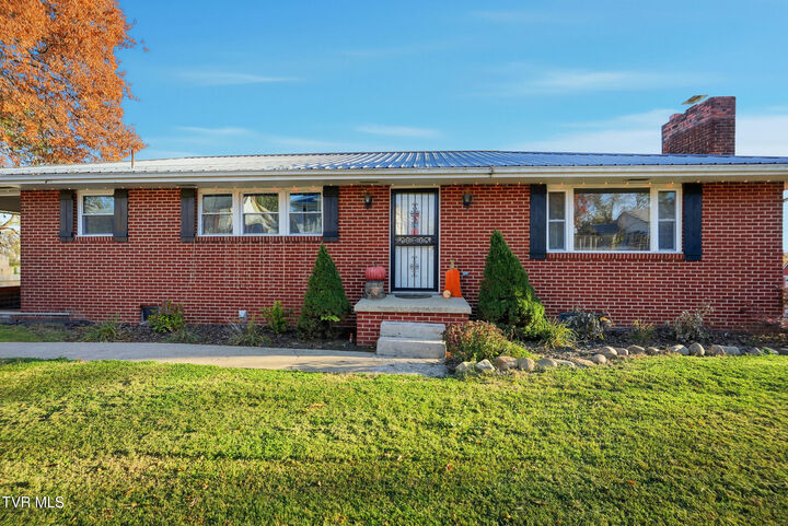 Property Photo:  432 Dogwood Street  TN 37645 