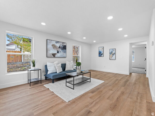 Property Photo:  5245 S 900 E  UT 84117 