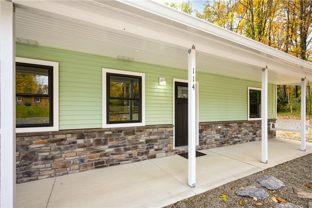 Property Photo:  114 Wood St  PA 16102 