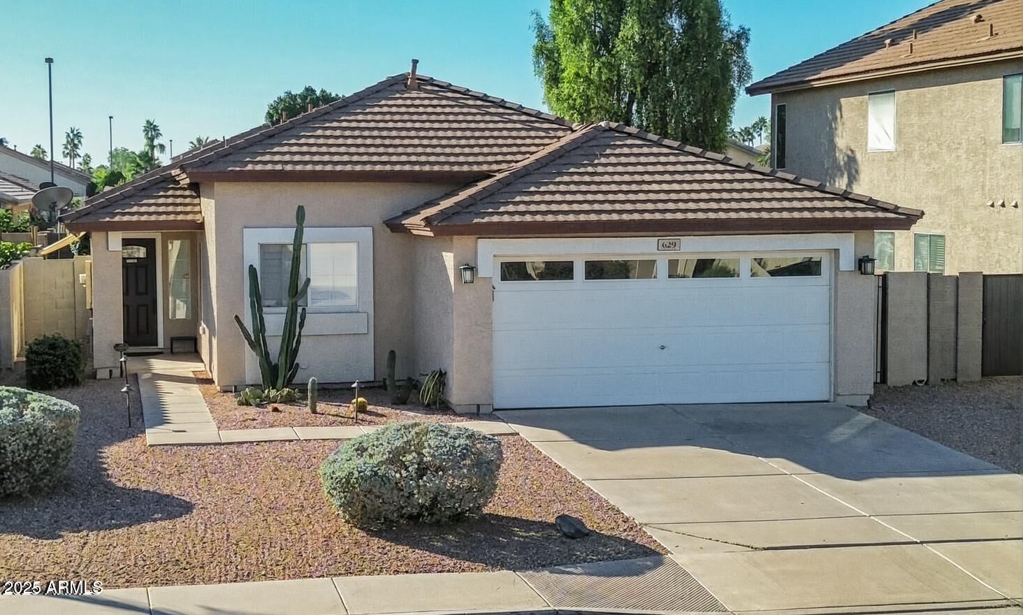 Property Photo:  629 E Redondo Drive  AZ 85296 
