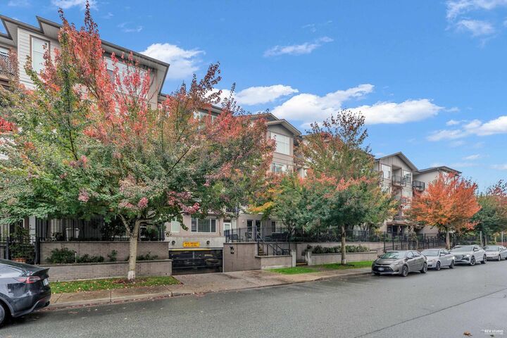 Property Photo: 2343 Atkins Avenue 404 BC V3C 1Y7