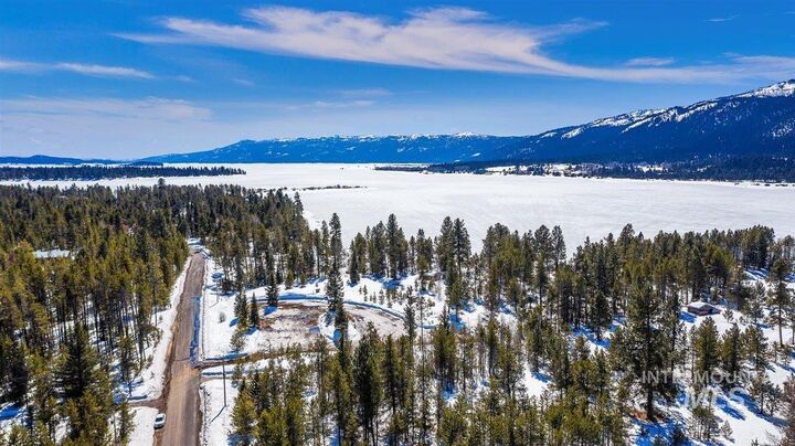 Property Photo: 140 Jacks Loop ID 83615