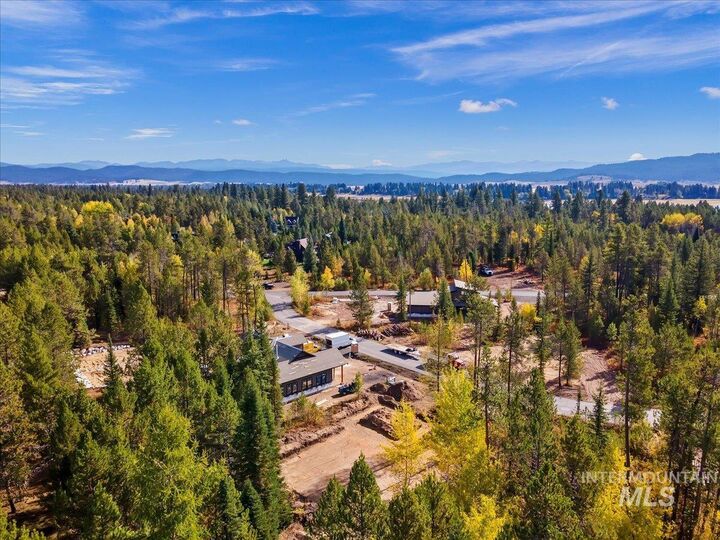 Property Photo: 140 Jacks Loop ID 83615