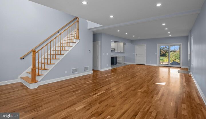 Property Photo:  212 Ingleside Avenue  NJ 08534 