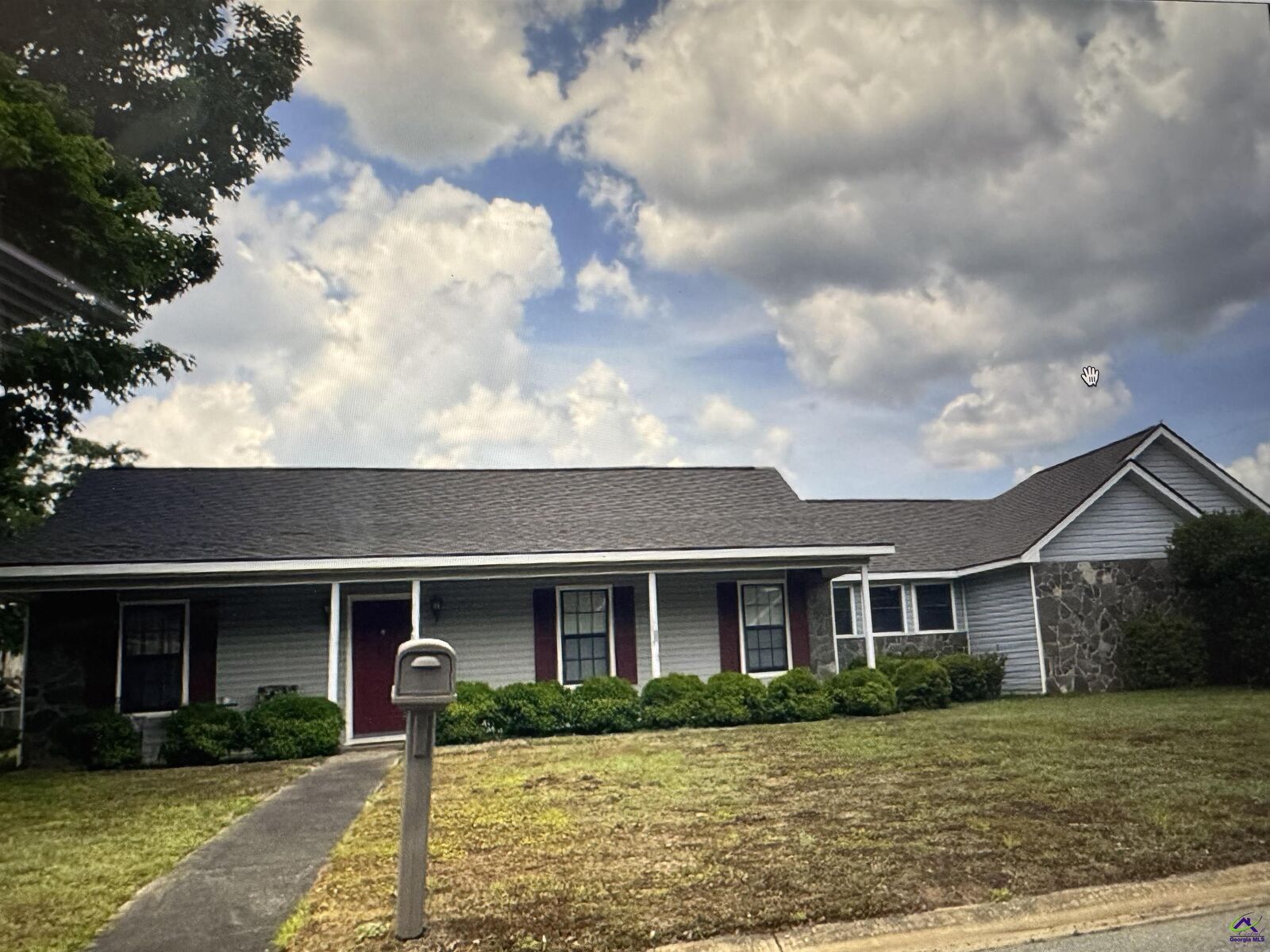 Property Photo:  408 Sunshine Way  GA 31093-0408 