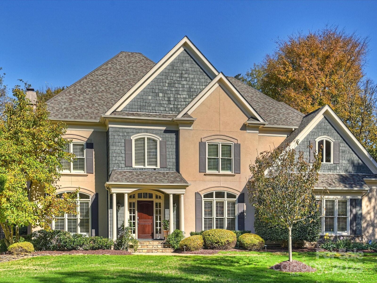 Property Photo: 1738 Bardstown Road NC 28226