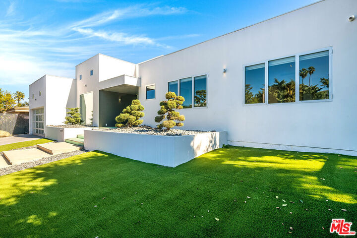 Property Photo:  16457 Westfall Pl  CA 91436 