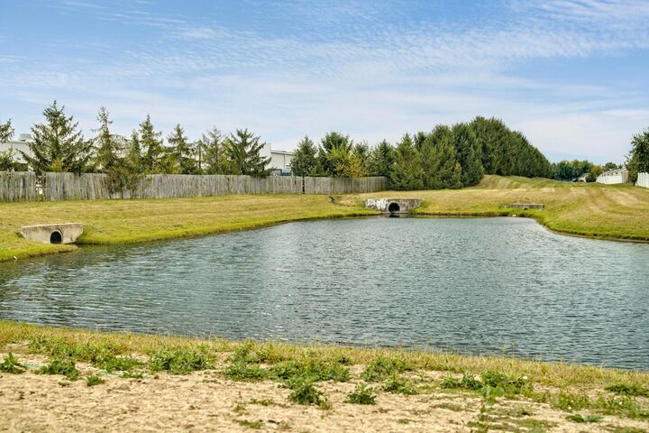 Property Photo:  1094 Hartford Lane  OH 43140 