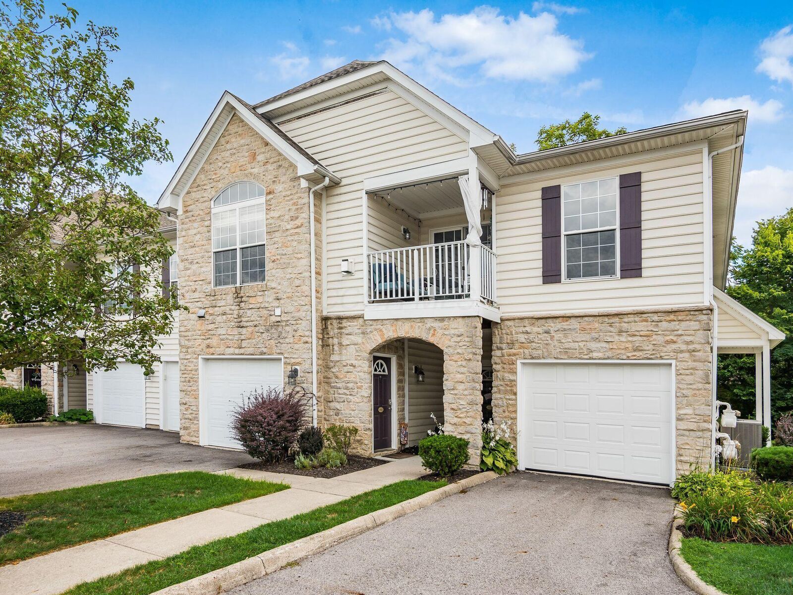 Property Photo:  4969 Ivyvine Boulevard  OH 43016 