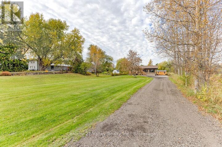 136 Pucker Street  Renfrew ON K7V 3Z9 photo