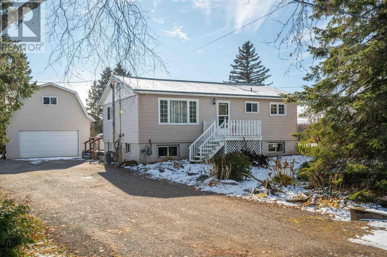 Property Photo:  1519 Third Lin  ON P6A 6J8 