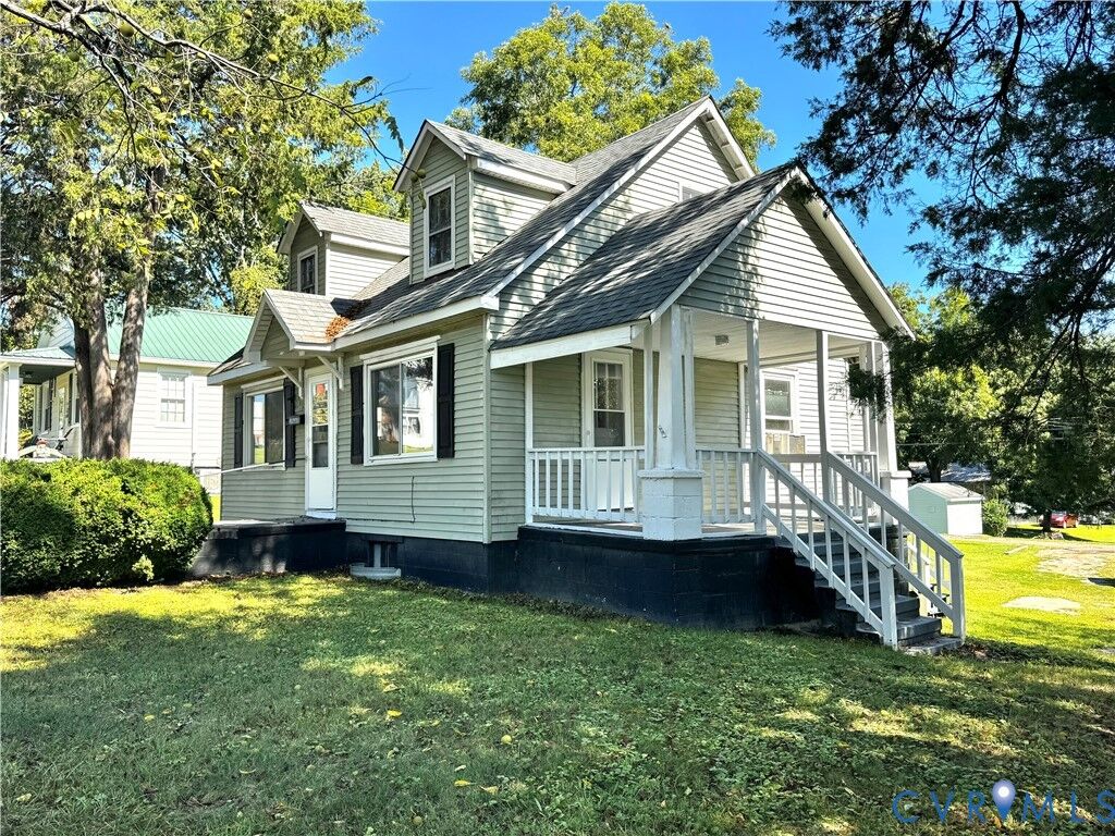 Property Photo:  517 E Virginia Avenue  VA 23930 