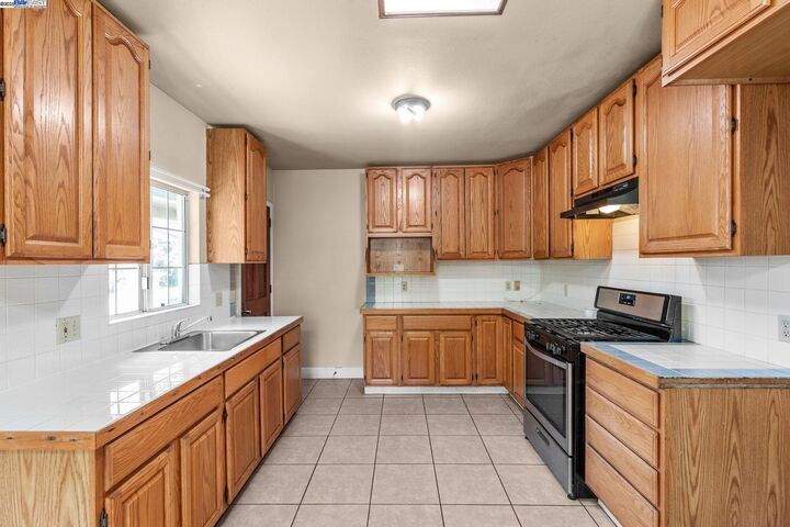 Property Photo: 2825 Marlborough Avenue CA 94063