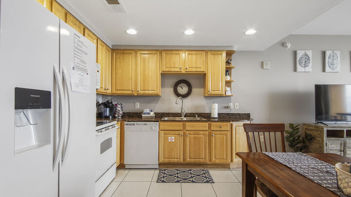 Property Photo: 17729 Front Beach Road 1602E FL 32413